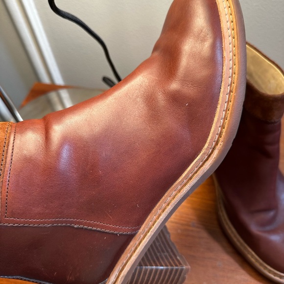 Clarks Boots - Picture 3 of 4